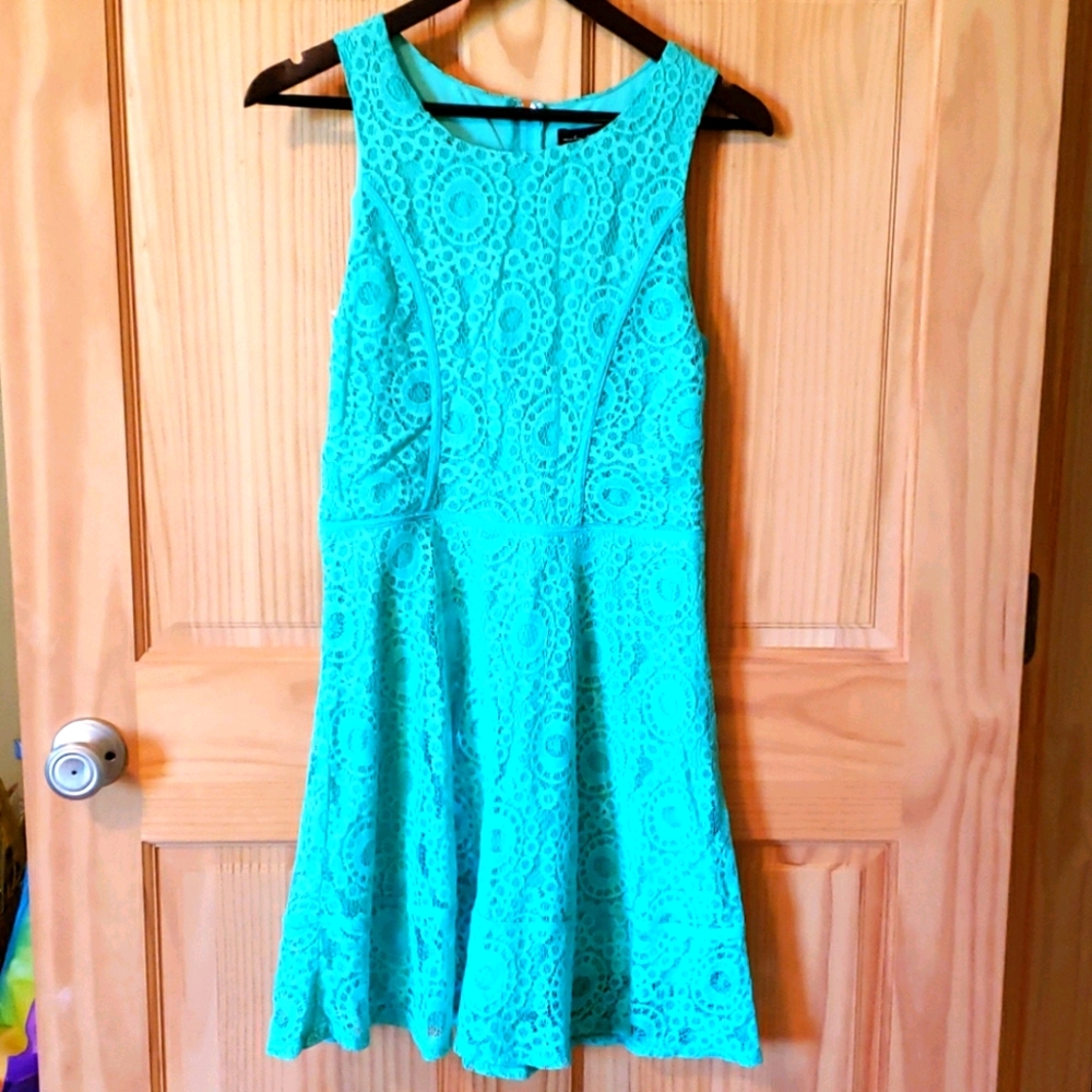 City Triangles crochet lined dress sz 9